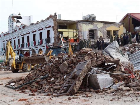 De Oaxaca-Earthquakereeks van 2017: Een Verwoestende Manifestatie van Tectonische Krachten en de Veerkracht van een Volk